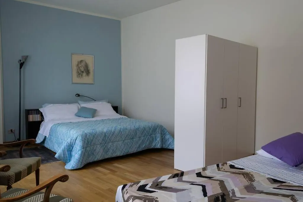 Luce Apartment Como 0*,